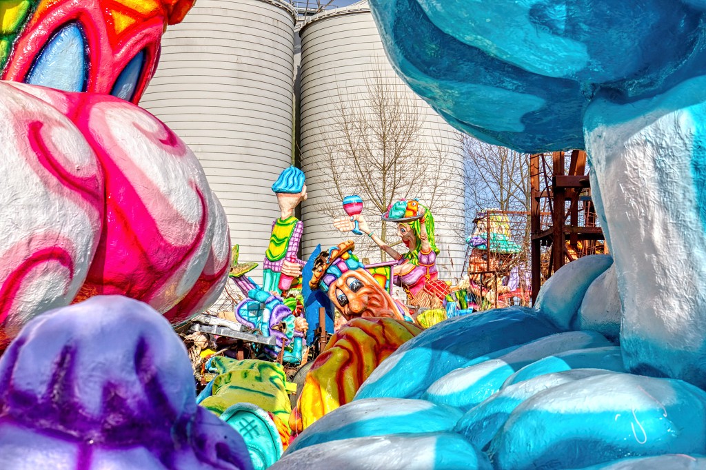 carnival graveyard carnaval hdr urbex carnavalsoptocht corso trash verlaten abandoned lost places